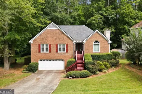 4862 Helga Way NE, Woodstock, GA 30188