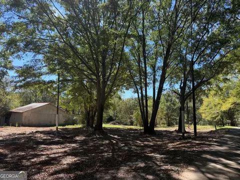 51 Merk Rd, Maysville, GA 30558
