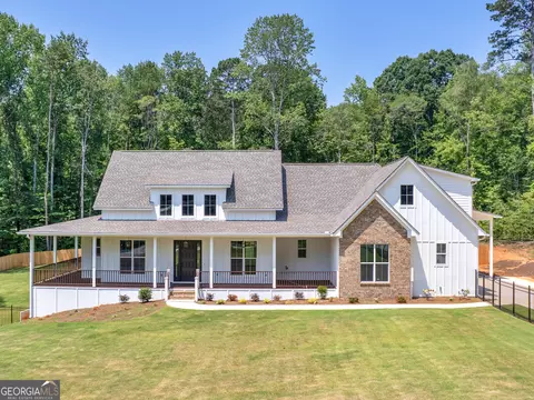 1019 Oakridge Dr, Griffin, GA 30223