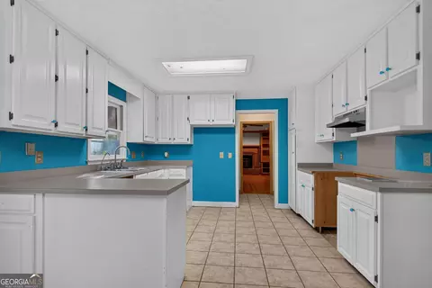 Kitchen - 108 Powers Ct, Lagrange, GA 30240 photo 1 of 2