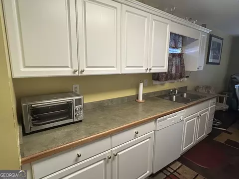 Kitchen - 15 Sampson Ct, Covington, GA 30016 photo 2 of 2