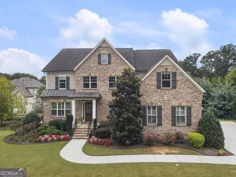 621 Mabry Rd, Sandy Springs, GA 30328