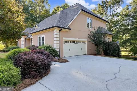 Exterior - 884 Fairway Dr, Monroe, GA 30655 photo 8 of 14