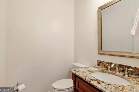 Bath - 884 Fairway Dr, Monroe, GA 30655 photo 6 of 8