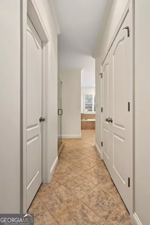 Entry Way - 884 Fairway Dr, Monroe, GA 30655 photo 2 of 4