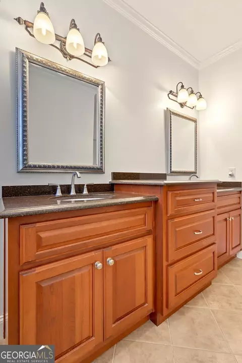 Bath - 884 Fairway Dr, Monroe, GA 30655 photo 1 of 8