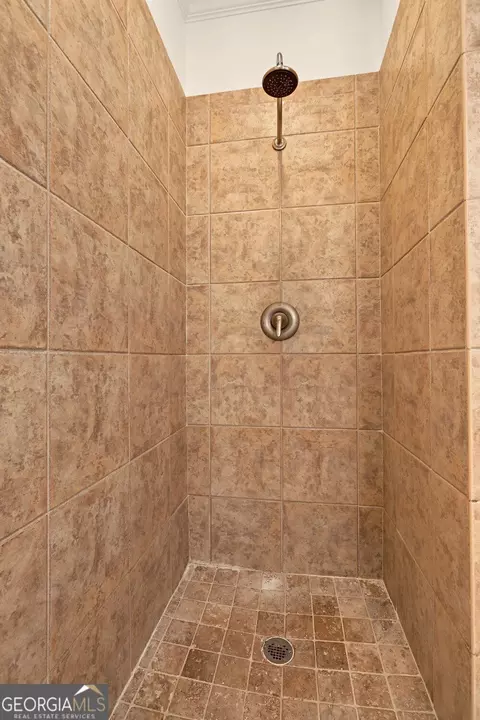Bath - 884 Fairway Dr, Monroe, GA 30655 photo 3 of 8