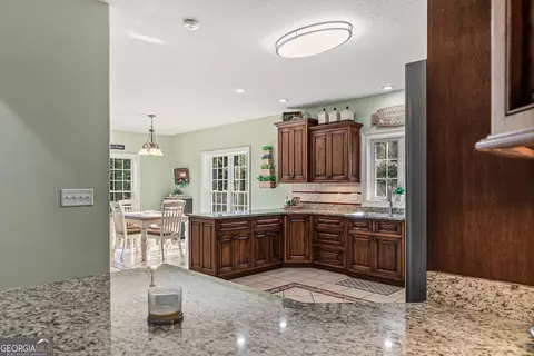 Kitchen - 490 Middle River Rd, Americus, GA 31709 photo 2 of 6
