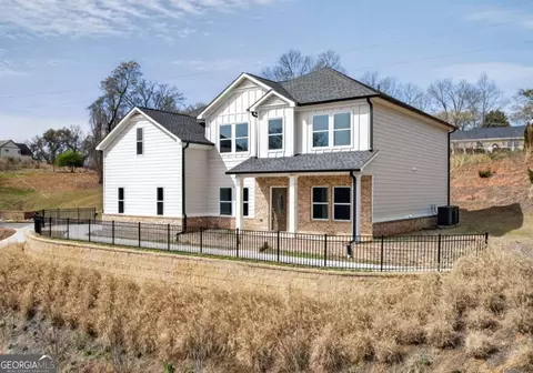 1226 Bloomsbury Ln, Gainesville, GA 30501