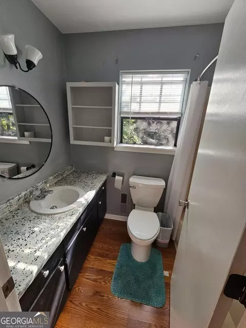 Bath - 290 Emerald Dr, Clarkesville, GA 30523 photo 4 of 4