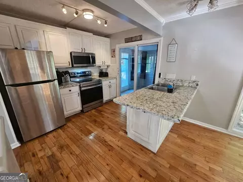 Kitchen - 290 Emerald Dr, Clarkesville, GA 30523 photo 1 of 5