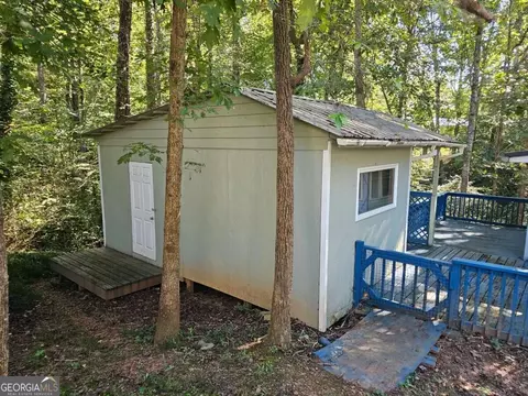 Exterior - 290 Emerald Dr, Clarkesville, GA 30523 photo 3 of 9