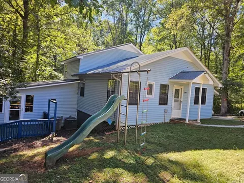 Exterior - 290 Emerald Dr, Clarkesville, GA 30523 photo 1 of 9