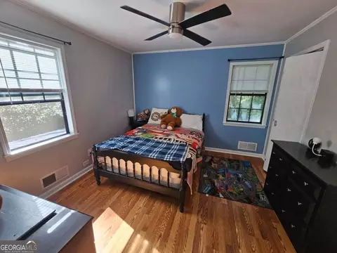 Bedroom - 290 Emerald Dr, Clarkesville, GA 30523 photo 2 of 3