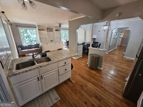 Kitchen - 290 Emerald Dr, Clarkesville, GA 30523 photo 2 of 5