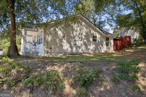 Exterior - 112 E Stephens St, Winder, GA 30680 photo 2 of 8