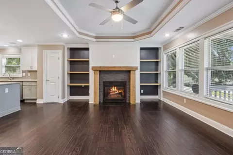 Living - 112 E Stephens St, Winder, GA 30680 photo 2 of 7