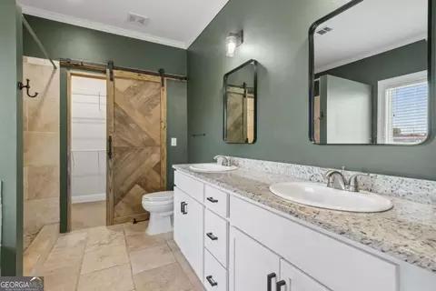 Bath - 112 E Stephens St, Winder, GA 30680 photo 1 of 4