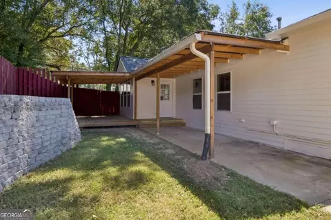 Exterior - 112 E Stephens St, Winder, GA 30680 photo 4 of 8