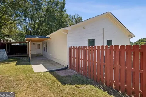Exterior - 112 E Stephens St, Winder, GA 30680 photo 6 of 8