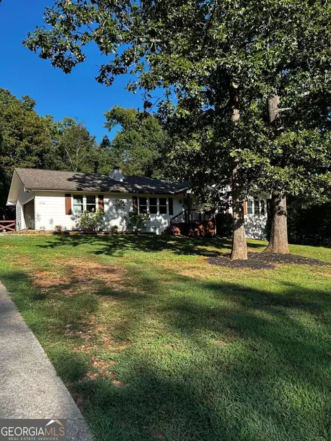 1738 Sandy Ct, Snellville, GA 30078
