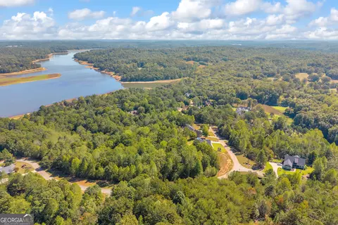398 Edgewater Trl S, Toccoa, GA 30577 photo 8