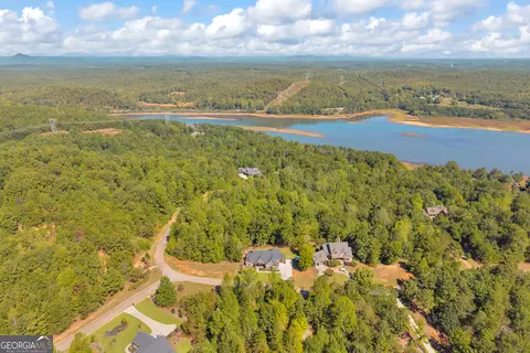 398 Edgewater Trl S, Toccoa, GA 30577 photo 3