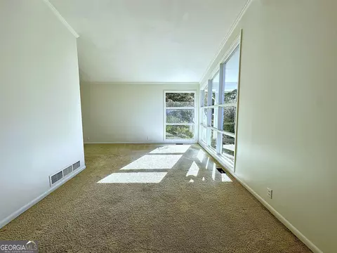 Living - 136 S Chilton Cres, Lagrange, GA 30240 photo 2 of 4