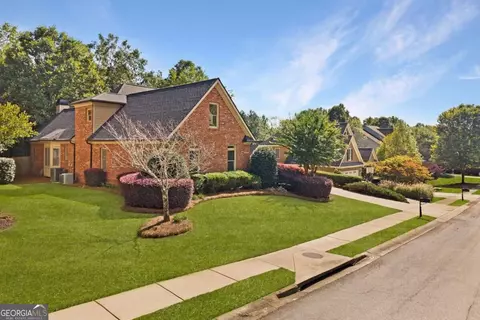 Exterior - 2065 Democracy Dr, Buford, GA 30519 photo 3 of 11
