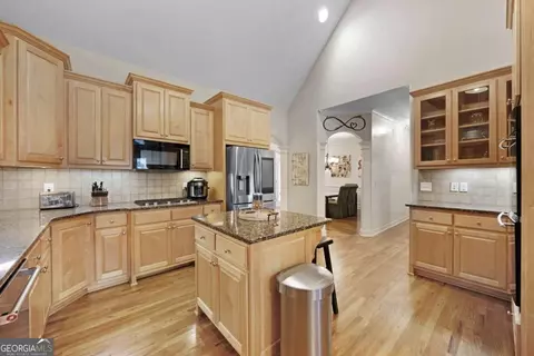 Kitchen - 2065 Democracy Dr, Buford, GA 30519 photo 3 of 4