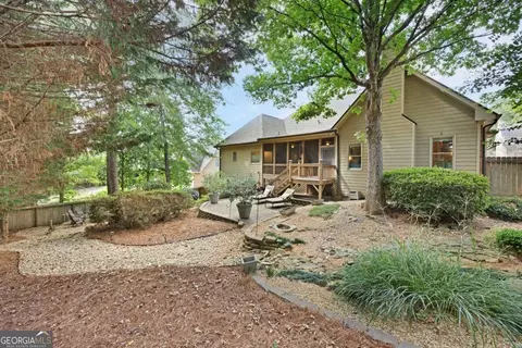 Exterior - 2065 Democracy Dr, Buford, GA 30519 photo 8 of 11