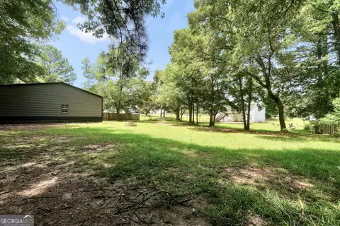 Exterior - 105 Dawn Ct, Jackson, GA 30233 photo 5 of 10