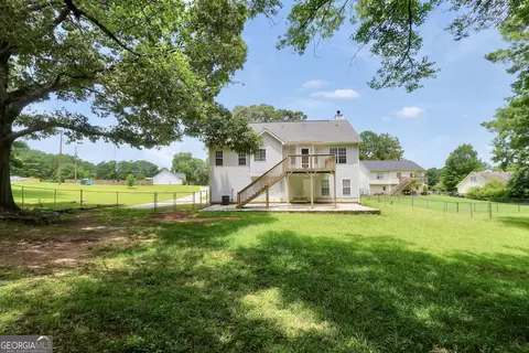 Exterior - 105 Dawn Ct, Jackson, GA 30233 photo 9 of 10