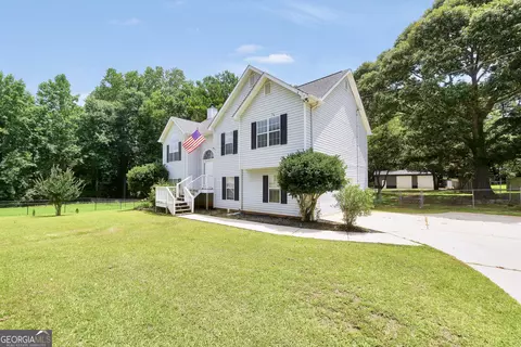 Exterior - 105 Dawn Ct, Jackson, GA 30233 photo 2 of 10