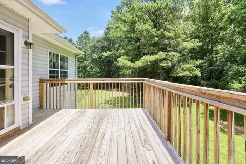 Exterior - 105 Dawn Ct, Jackson, GA 30233 photo 4 of 10