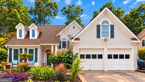 1064 Bellaire Ct, Lawrenceville, GA 30043