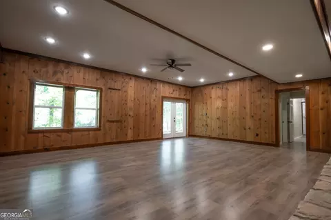 Living - 160 Lake Forest Dr, Athens, GA 30607 photo 11 of 15