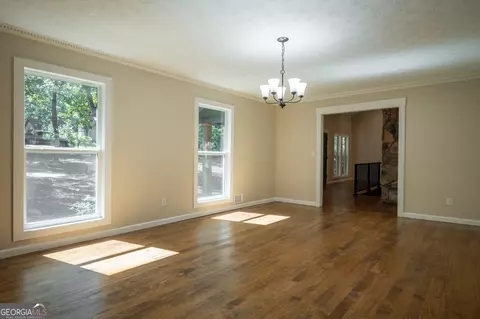 Living - 160 Lake Forest Dr, Athens, GA 30607 photo 9 of 15