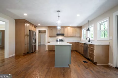 Kitchen - 160 Lake Forest Dr, Athens, GA 30607 photo 5 of 8