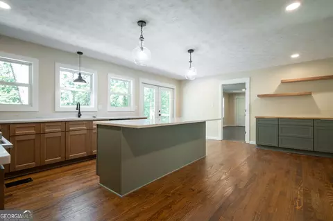 Kitchen - 160 Lake Forest Dr, Athens, GA 30607 photo 1 of 8