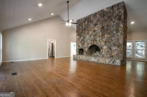 Living - 160 Lake Forest Dr, Athens, GA 30607 photo 4 of 15