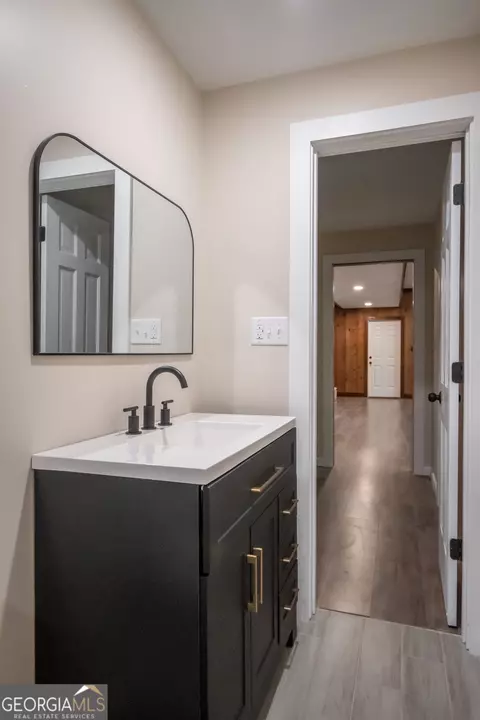 Bath - 160 Lake Forest Dr, Athens, GA 30607 photo 10 of 10