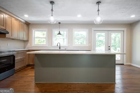 Kitchen - 160 Lake Forest Dr, Athens, GA 30607 photo 3 of 8
