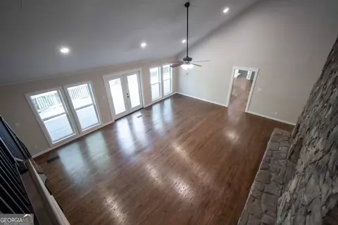 Living - 160 Lake Forest Dr, Athens, GA 30607 photo 10 of 15