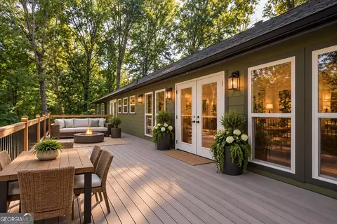 Exterior - 160 Lake Forest Dr, Athens, GA 30607 photo 6 of 8