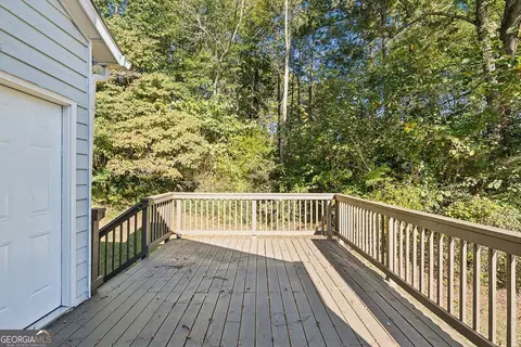 Exterior - 587 Farmbrook Trl NE, Kennesaw, GA 30144 photo 3 of 6