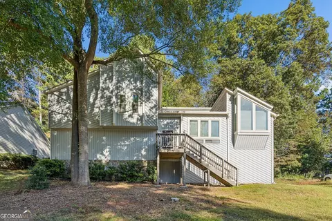 587 Farmbrook Trl NE, Kennesaw, GA 30144