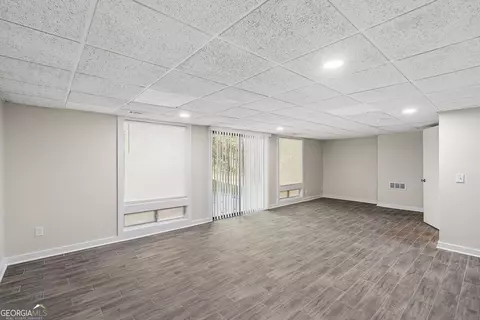 Living - 587 Farmbrook Trl NE, Kennesaw, GA 30144 photo 3 of 3