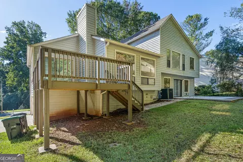 Exterior - 587 Farmbrook Trl NE, Kennesaw, GA 30144 photo 6 of 6