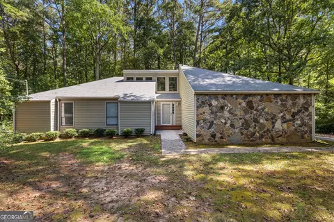 165 Felton Ct, Fayetteville, GA 30214